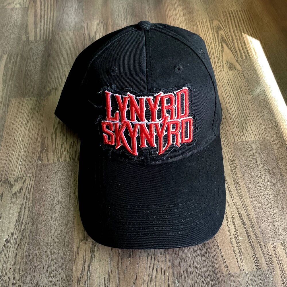 NWT Lynyrd Skynyrd Black Baseball Cap Snapback Hat Adjustable - Picture 1 of 4